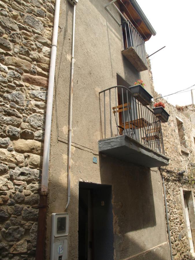 Cinglera De Castellfollit Villa Castellfollit de la Roca Dış mekan fotoğraf